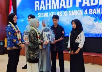Tekan Angka Putus Sekolah, Pemprov Kalsel Salurkan BSKM Kepada 10.030 Pelajar