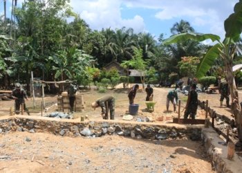 TMMD ke 126, TNI dan Warga Desa Rejosari Gotong Royong Bangun Jalan dan Rehab Rumah