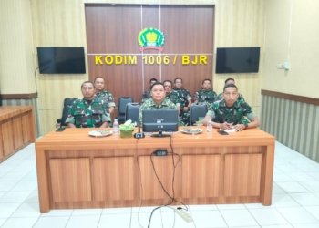 Dandim 1006/Banjar Ikuti Vicon Bahas Tindak Lanjut Kerja Sama TNI dan PT. Agrinas Pangan Nusantara untuk Pembangunan Koperasi Desa Merah Putih (KDKMP)