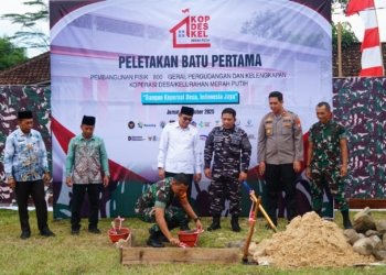 Dandim Tanah Bumbu Hadiri Peletakan Batu Pertama 800 Gudang Kopdes Merah Putih