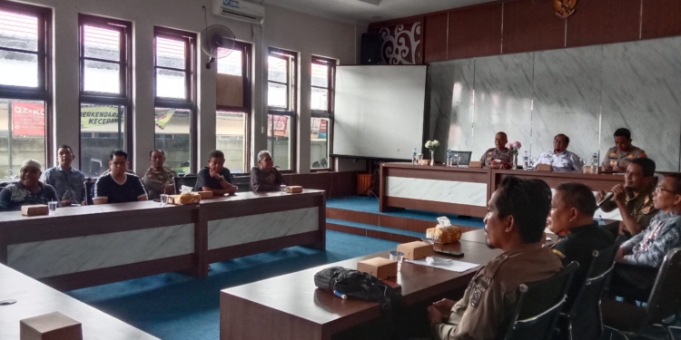 Bahas Solusi Humanis, Satpol PP Banjarbaru Kumpulkan Pemilik Bangunan Liar di Lahan Eks Antam