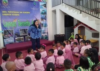 Belajar Sambil Tertawa, Anak-Anak TK Serbu Perpustakaan Kotabaru Ikuti Kelas Literasi Seru