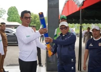 Semarak Penyerahan Kirab Api Obor Porprov Kalimantan Selatan 2025 di Kabupaten Balangan