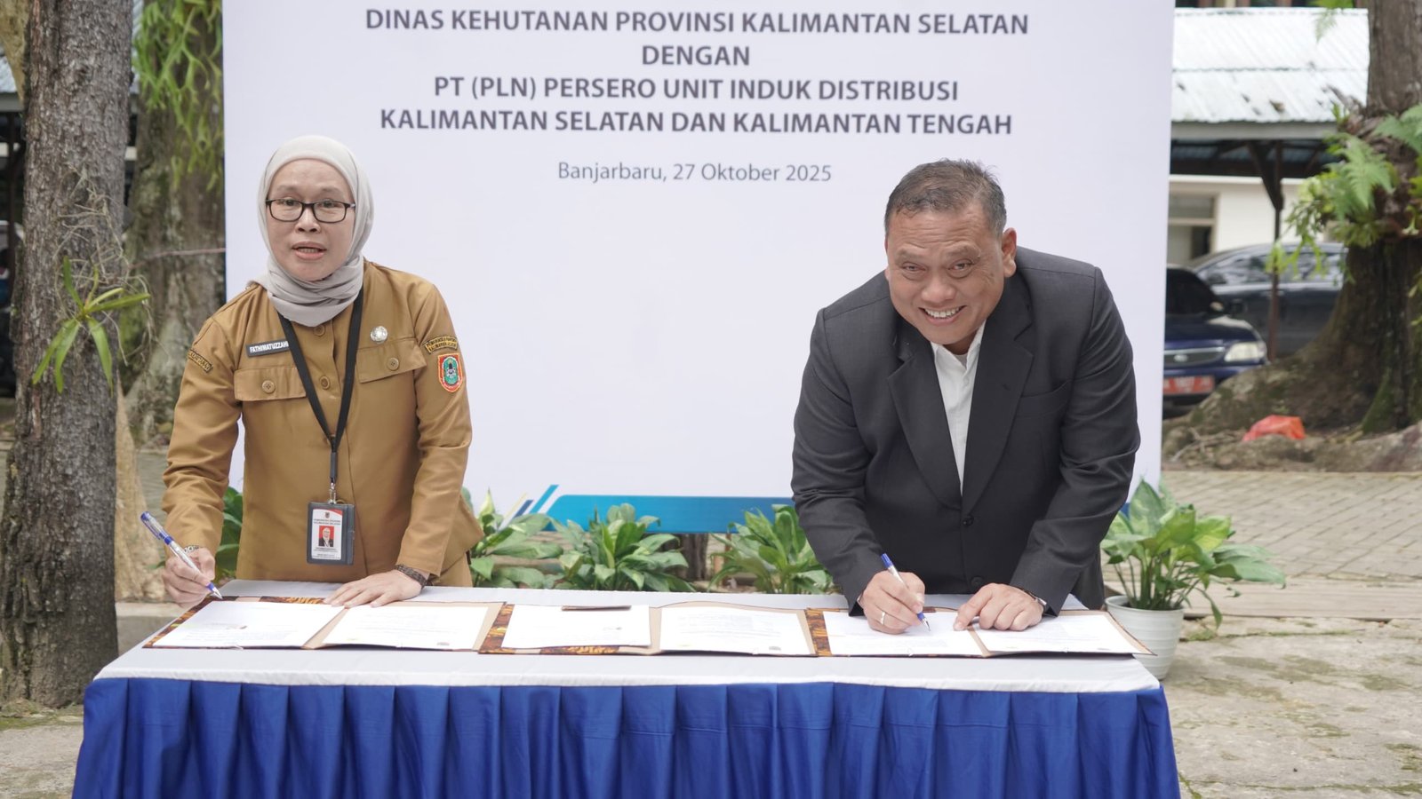 Momentum HLN ke-80, PLN dan Dishut Kalsel Sepakati PKS untuk Pembangunan Jaringan Lisdes di Tiga Kabupaten