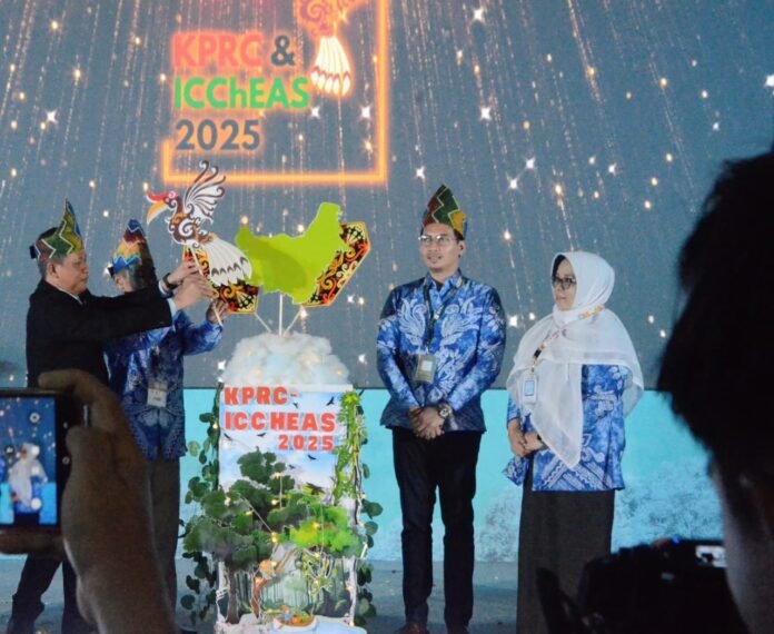 ULM Dapat Apresiasi Menteri LHK: Kalimantan Punya Peran Global Selamatkan Dunia dari Krisis Iklim