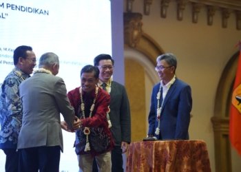 ULM Jadi Tuan Rumah Seminar Nasional APTFI 2025, Rektor Tegaskan Komitmen Kembangkan Riset Farmasi