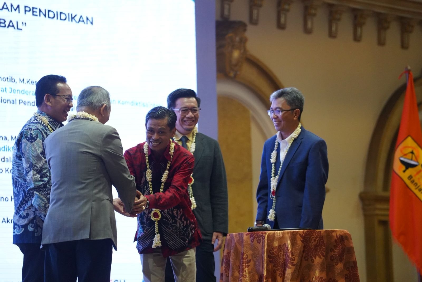 ULM Jadi Tuan Rumah Seminar Nasional APTFI 2025, Rektor Tegaskan Komitmen Kembangkan Riset Farmasi