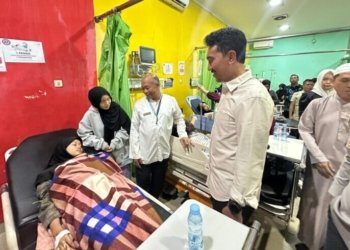 Bupati Kabupaten Banjar Tinjau Pelajar Korban Dugaan Keracunan MBG di RSUD Ratu Zalecha: “Pemerintah Hadir, Anak-Anak Harus Pulih”