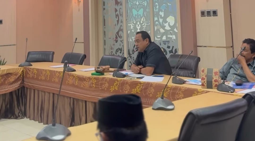 Gelar Rapat Kerja, Komisi II DPRD Tanbu Tekankan Pelayanan Kepada Perusahaan Air Minum Bersujud