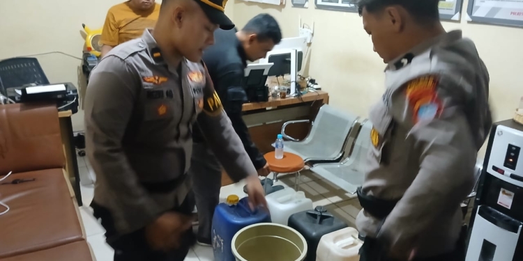 Penjual Tuak di Simpang Brimobda Kalsel Ditangkap