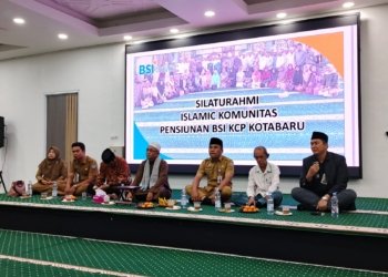 Pererat Ukhuwah, Pensiunan BSI Kotabaru Dapatkan Edukasi Keuangan di Masjid Apung
