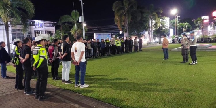 Polres Bitung Gelar Apel Malam Kesiapan Patroli Pantera untuk Perkuat Keamanan Kota