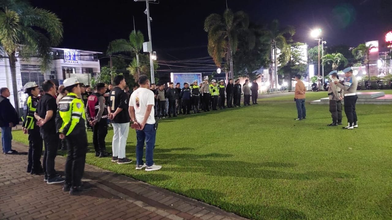 Polres Bitung Gelar Apel Malam Kesiapan Patroli Pantera untuk Perkuat Keamanan Kota