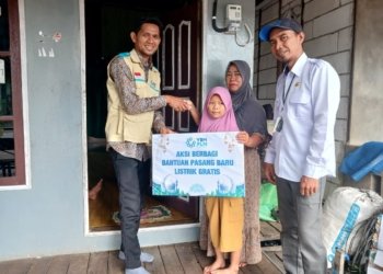 PLN Kalselteng Terangi Harapan Melalui Program Bantuan Pasang Baru Listrik Gratis