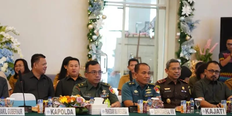 Perkuat Sinergi Pusat–Daerah, Kapoksahli Pangdam XIII/Merdeka Hadiri Kunker Komite 1 DPD RI di Manado
