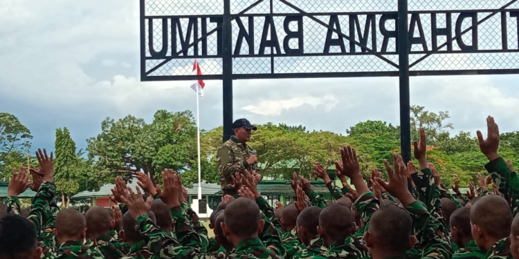Menteri Pertahanan RI Tinjau Pembentukan Prajurit Baru di Kalimantan Selatan