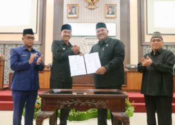 DPRD Kabupaten Banjar Bahas Empat Raperda Strategis, Bupati Saidi Sampaikan Jawaban Fraksi