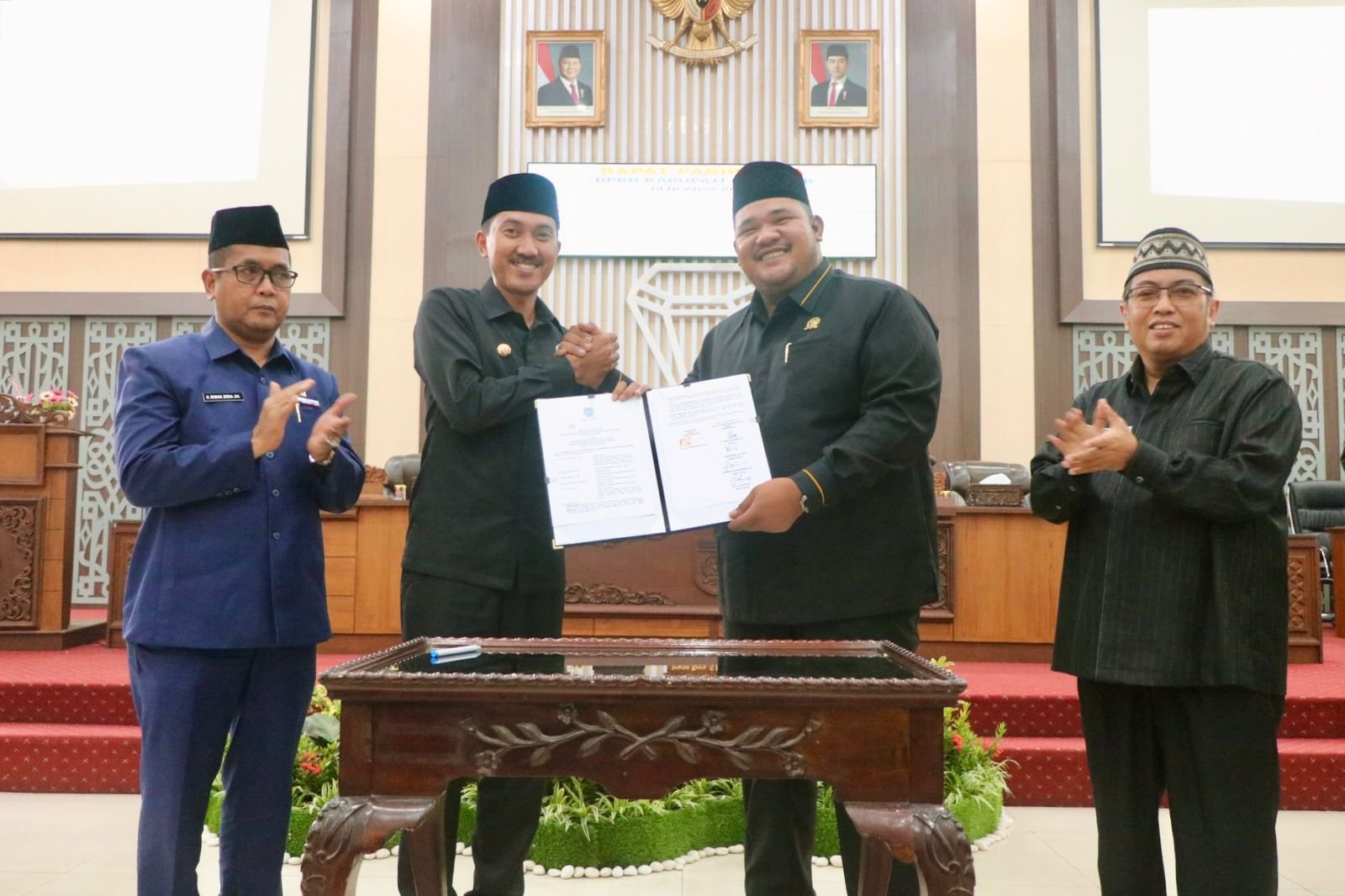 DPRD Kabupaten Banjar Bahas Empat Raperda Strategis, Bupati Saidi Sampaikan Jawaban Fraksi