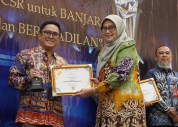 PLN UID Kalselteng Raih CSR Award 2025 Bidang Pendidikan dari Kabupaten Banjar