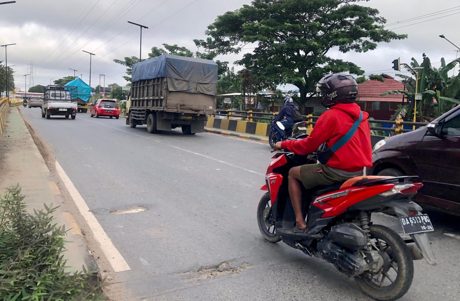 Jembatan Guntung Manggis Dikeluhkan Warga, PUPR Kalsel Desak Kontraktor Benahi Kerusakan