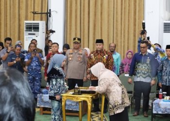 Antisipasi Lonjakan Harga Jelang Natal dan Tahun Baru, Kodim 1006/Banjar Dampingi TPID Banjarbaru Gelar Sidak Pasar Bauntung