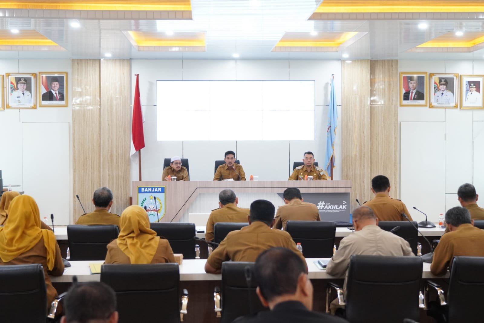 Rakor Mingguan Pemkab Banjar: Bupati Tekankan Kesiapan 5 Rajab, Antisipasi Banjir hingga Percepatan Program Unggulan