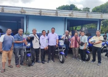 Salurkan 7 Tosa dan 4 Tenda, Jon Robet Perkuat Pelayanan Lingkungan di Banjarbaru Selatan