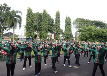 Olahraga Bersama Keluarga Besar Kodim 1006/Banjar, Rajut Soliditas dan Harmoni Prajurit–Keluarga
