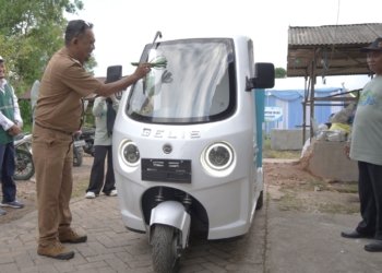 Komitmen TJSL Berkelanjutan, PLN UID Kalselteng Raih Penghargaan Gold ISDA 2025
