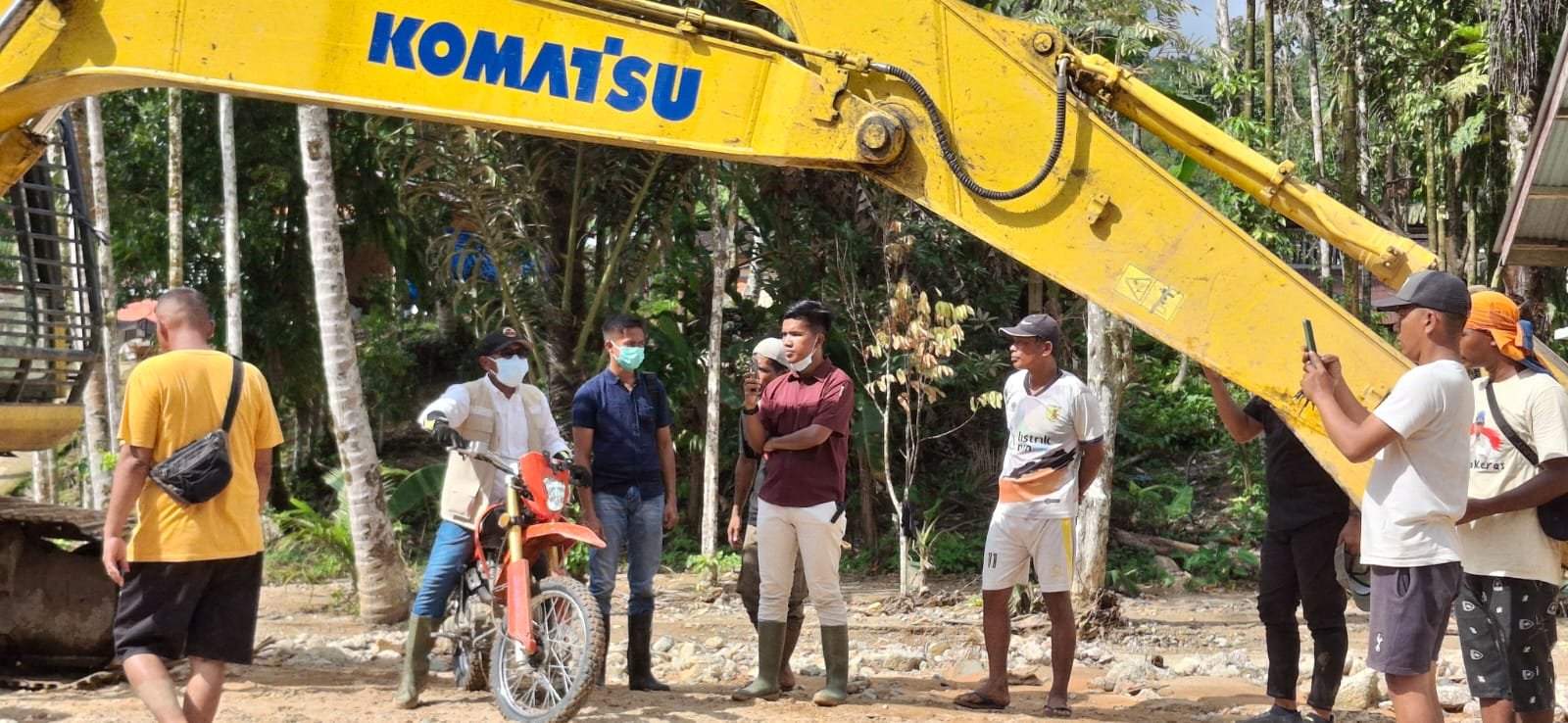 Masinton Pantau Normalisasi Sungai, 12 Alat Berat Dikerahkan di Tukka
