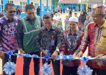 Dukung Peningkatan Mutu Pendidikan, PLN UID Kalselteng Resmikan Program TJSL di MIS Darul Huda Kapuas