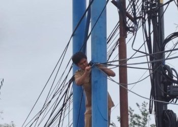 Pemko Banjarbaru Benahi Kabel Optik Semerawut di Kawasan Jembatan Sei Ulin