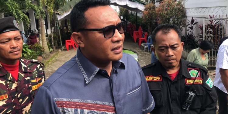 Operasi Lilin Berjalan, Kapolres Pastikan Perayaan Natal 2025 di Banjarbaru Aman