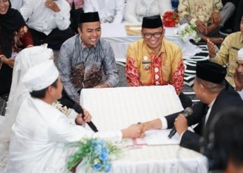 Nikah Massal di Tabalong: 100 Pasangan Pengantin Terima Buku Nikah dan Fasilitas Pendukung