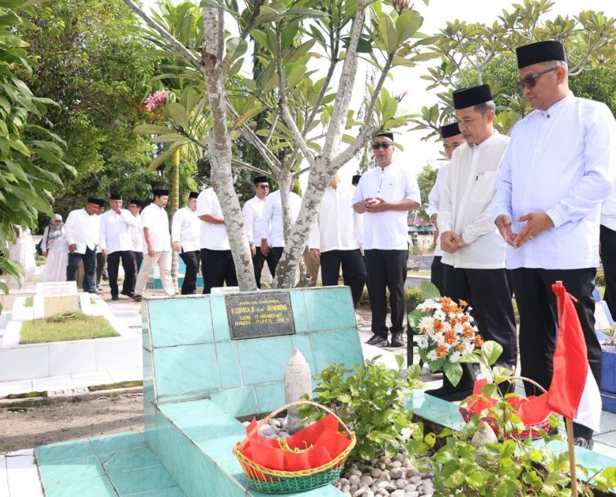 Harjad ke-60, Bupati Tabalong Ziarah ke Makam Tiga Mantan Kepala Daerah
