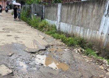Warga Berharap Pemkot Perbaiki Jalan Rusak Dan Berlubang