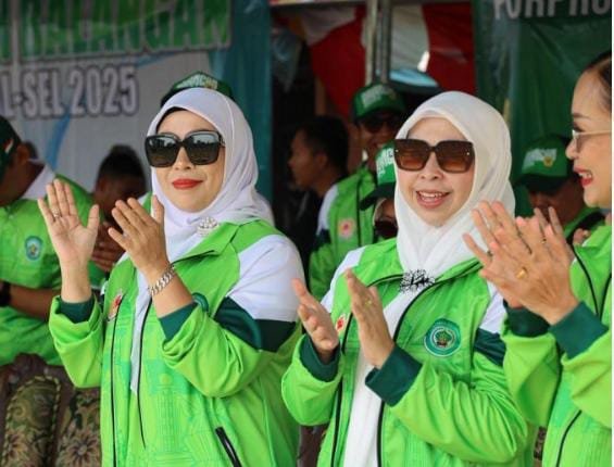 Bentuk Dukungan, Hj Linda Wati Hadiri Pelepasan Kontingen Balangan, Porprov XII Kalsel