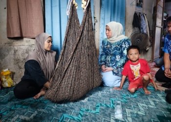 Wali Kota Banjarbaru Tinjau Kondisi Bayi Syifa, Siapkan Bantuan Kesehatan dan Perbaikan Rumah