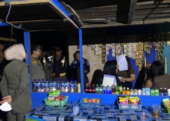 Jelang 5 Rajab, Warung Remang-remang di Jalan Trikora Disemprit Petugas