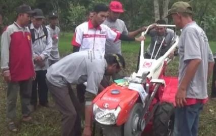 Dorong Produktivitas Pertanian, Puluhan Kelompok Tani Tabalong Ikuti Pelatihan Penggunaan Alsintan