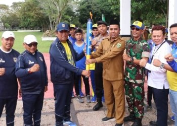 Kirab Obor Porprov Kalsel 2025 Singgah di Tabalong, Wabup Lepas Rombongan ke Amuntai
