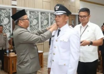 Juhri Resmi Menjabat Kepala Desa PAW Manduin, Bupati Tabalong Tekankan Sinergi dan Pelayanan Publik