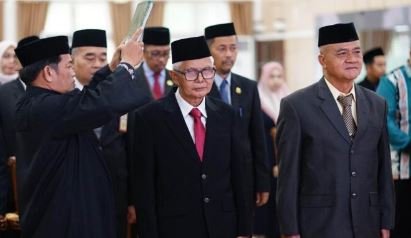 Bupati Tabalong Lantik Lima Pejabat TPPD, Fokus Percepatan Program dan Penyerapan Anggaran