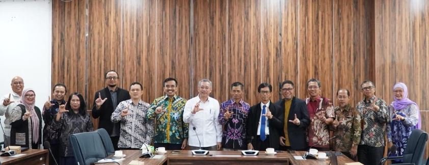 ULM Perkuat Kapasitas Kehumasan Lewat Diskusi dan Pemantapan Komunikasi Publik