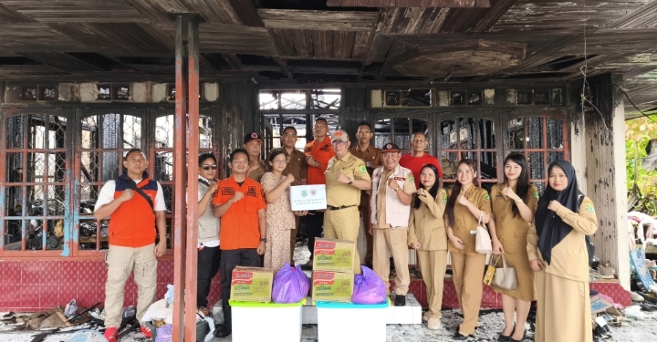 Pemkab Kapuas Salurkan Bantuan Awal untuk Korban Kebakaran