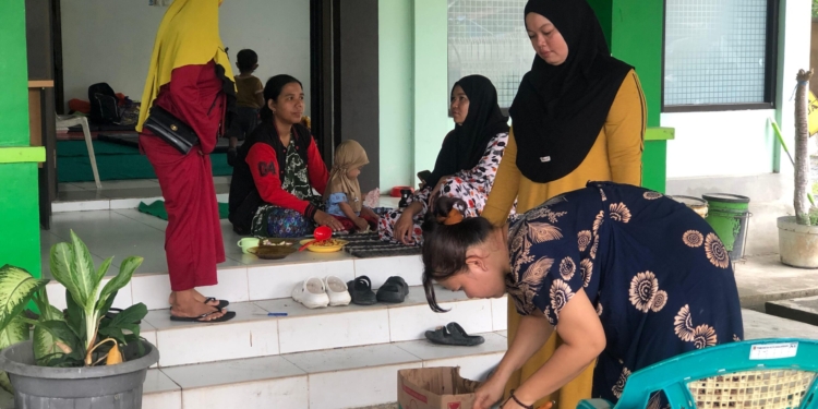 Banjir Rendam Terace Pelangi Banjarbaru, Lansia dan Anak-Anak Terpaksa Mengungsi