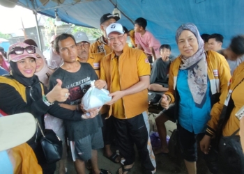DPD Hanura Kalsel Salurkan Bantuan untuk Korban Banjir di Teluk Selong Ulu