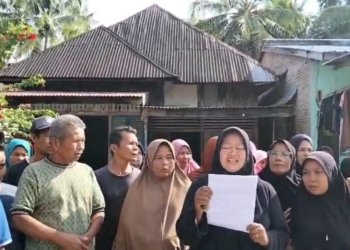 Dinilai Bohongi Publik, Warga Bottot Minta Kades Nonaktif Diberhentikan