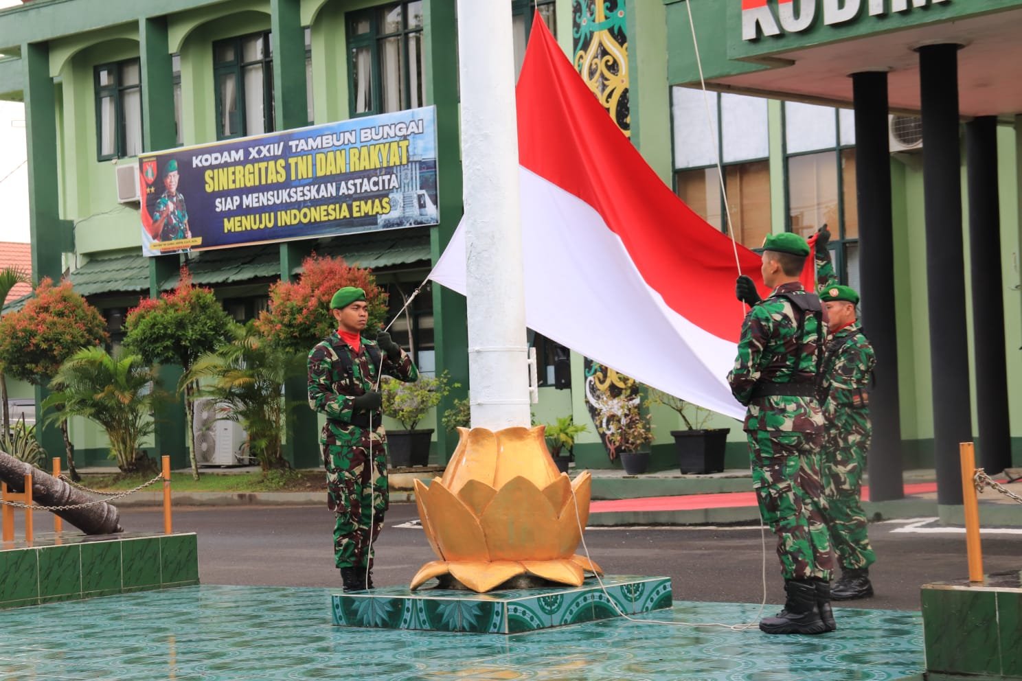 Kodim 1006/Banjar Tegaskan Komitmen Disiplin Prajurit Melalui Upacara Bendera Mingguan