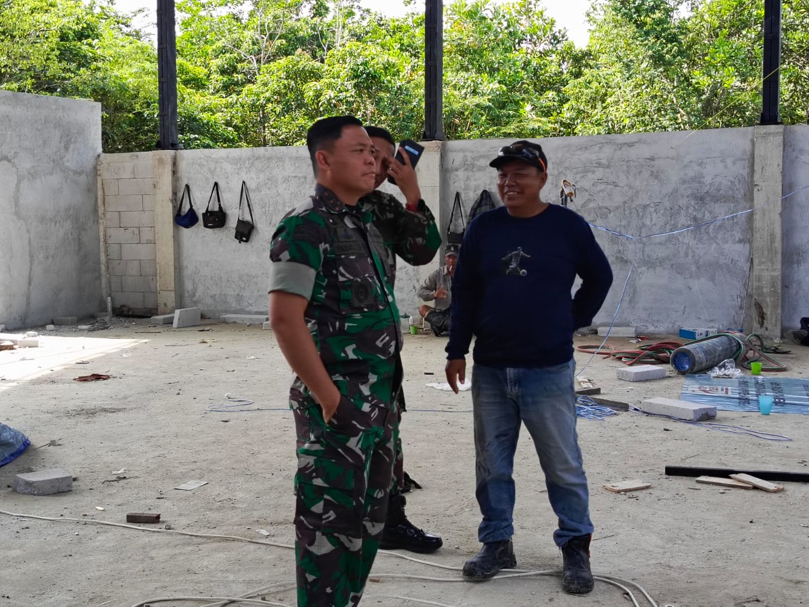 Pastikan Proyek Strategis Berjalan Optimal, Dandim 1006/Banjar Turun Langsung Tinjau Pembangunan KDKMP Landasan Ulin